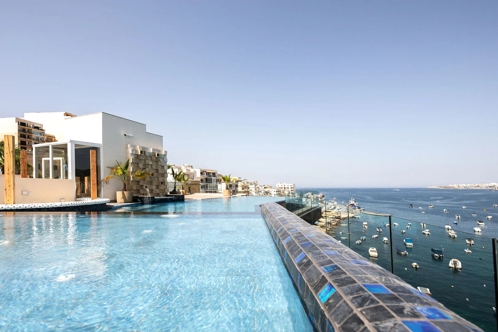 Damare Resort & Spa