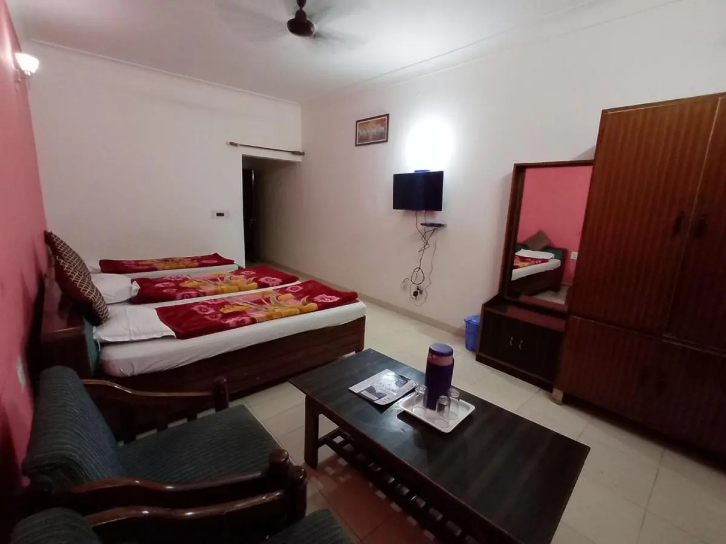 Hotel Himsagar