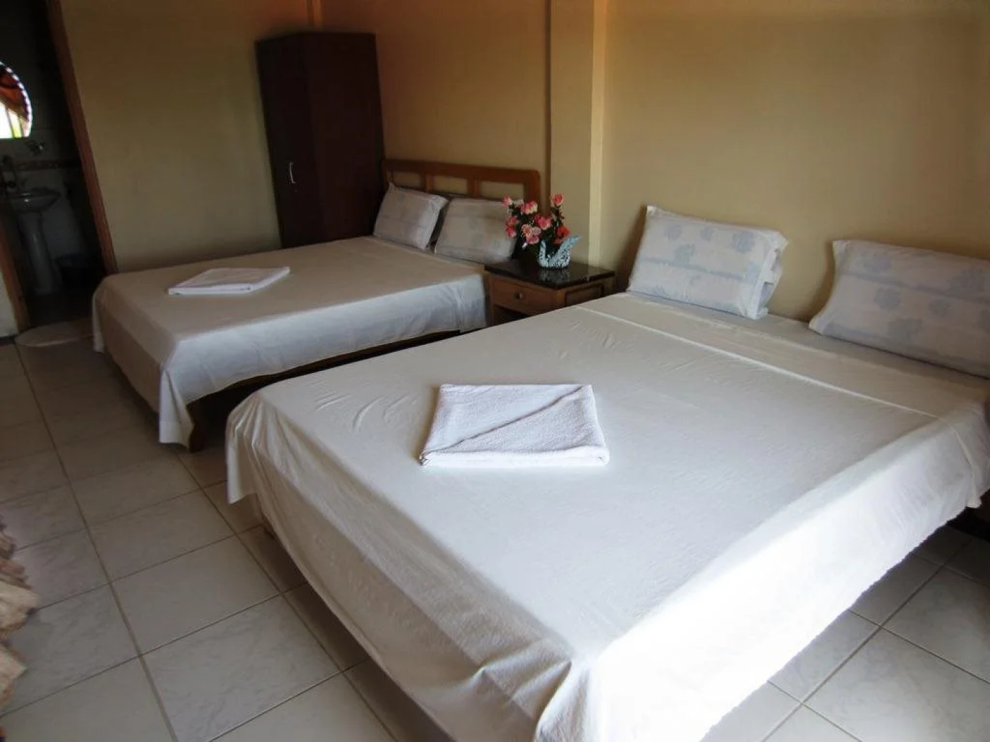 Seaview Apartelle