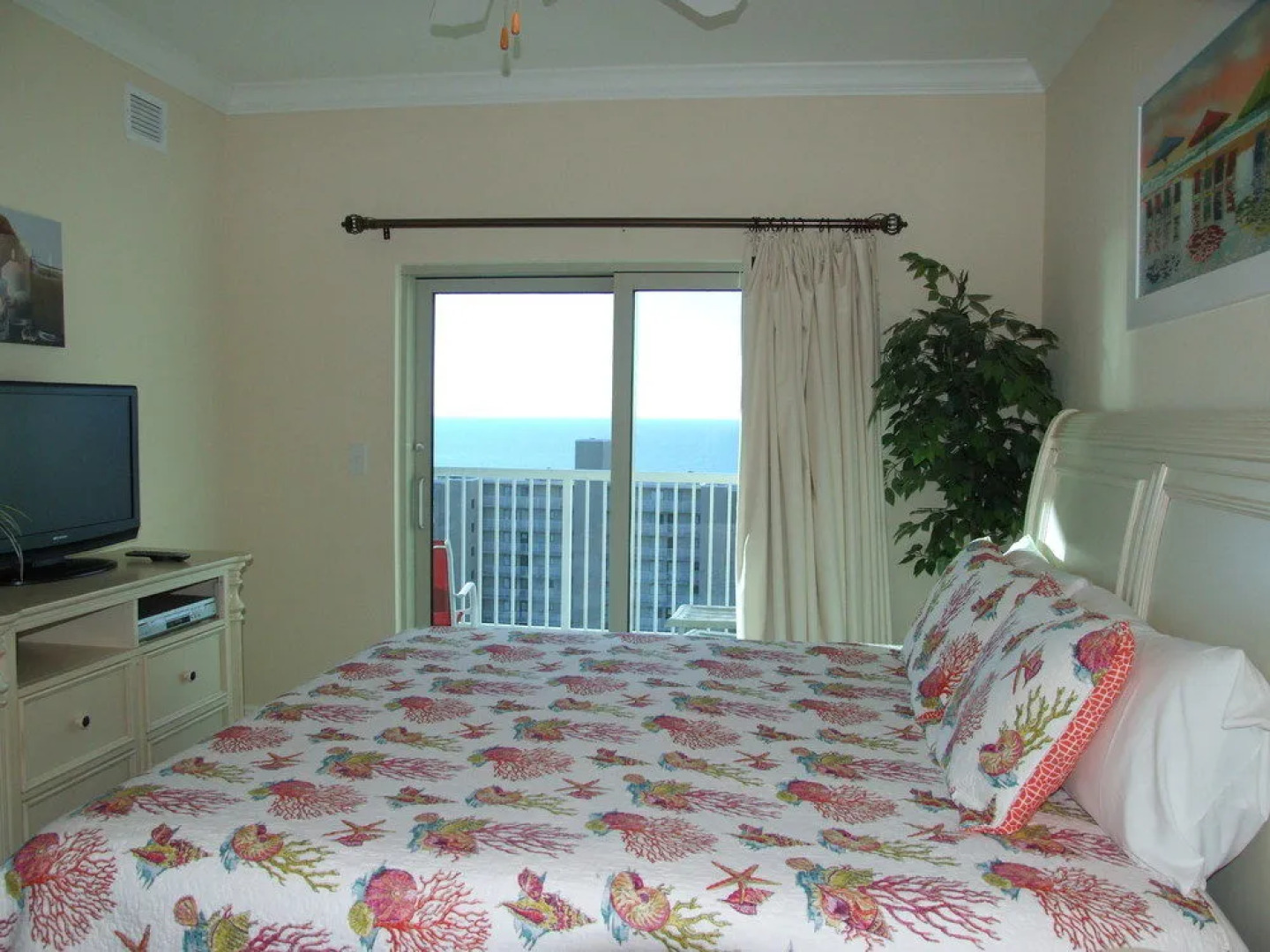 Crystal Tower By Youngs Sun Coast