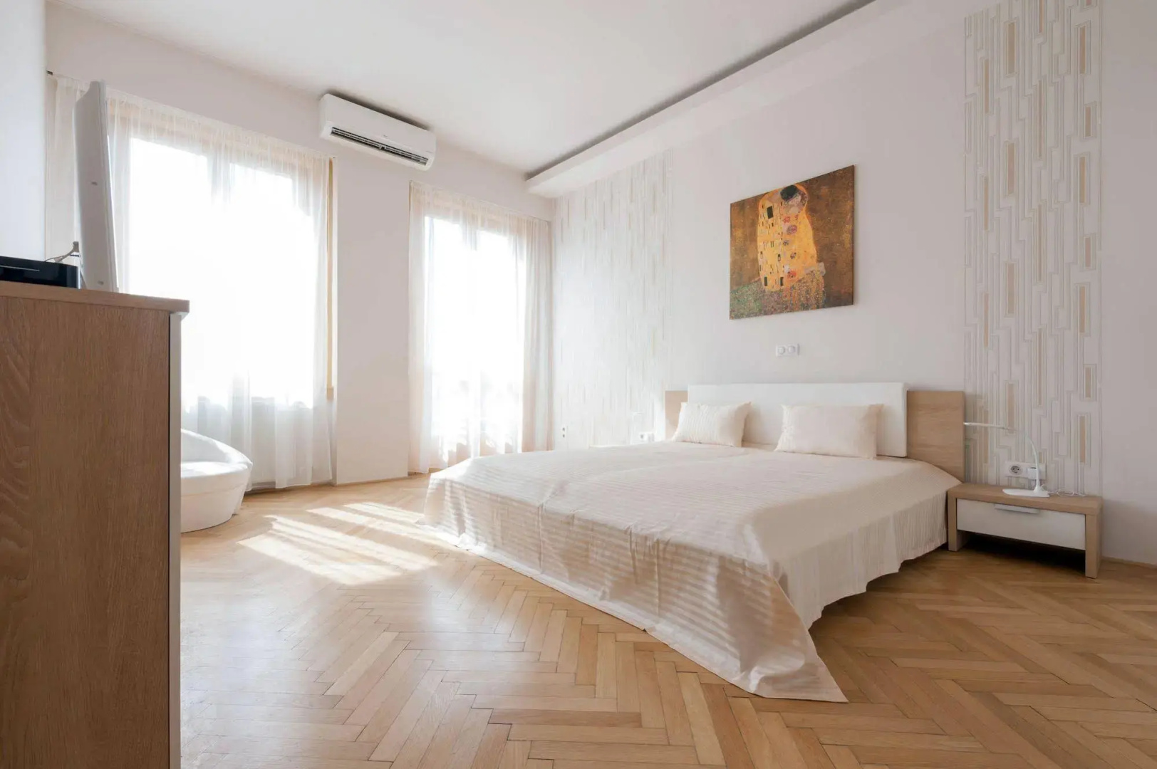 Play Apartments