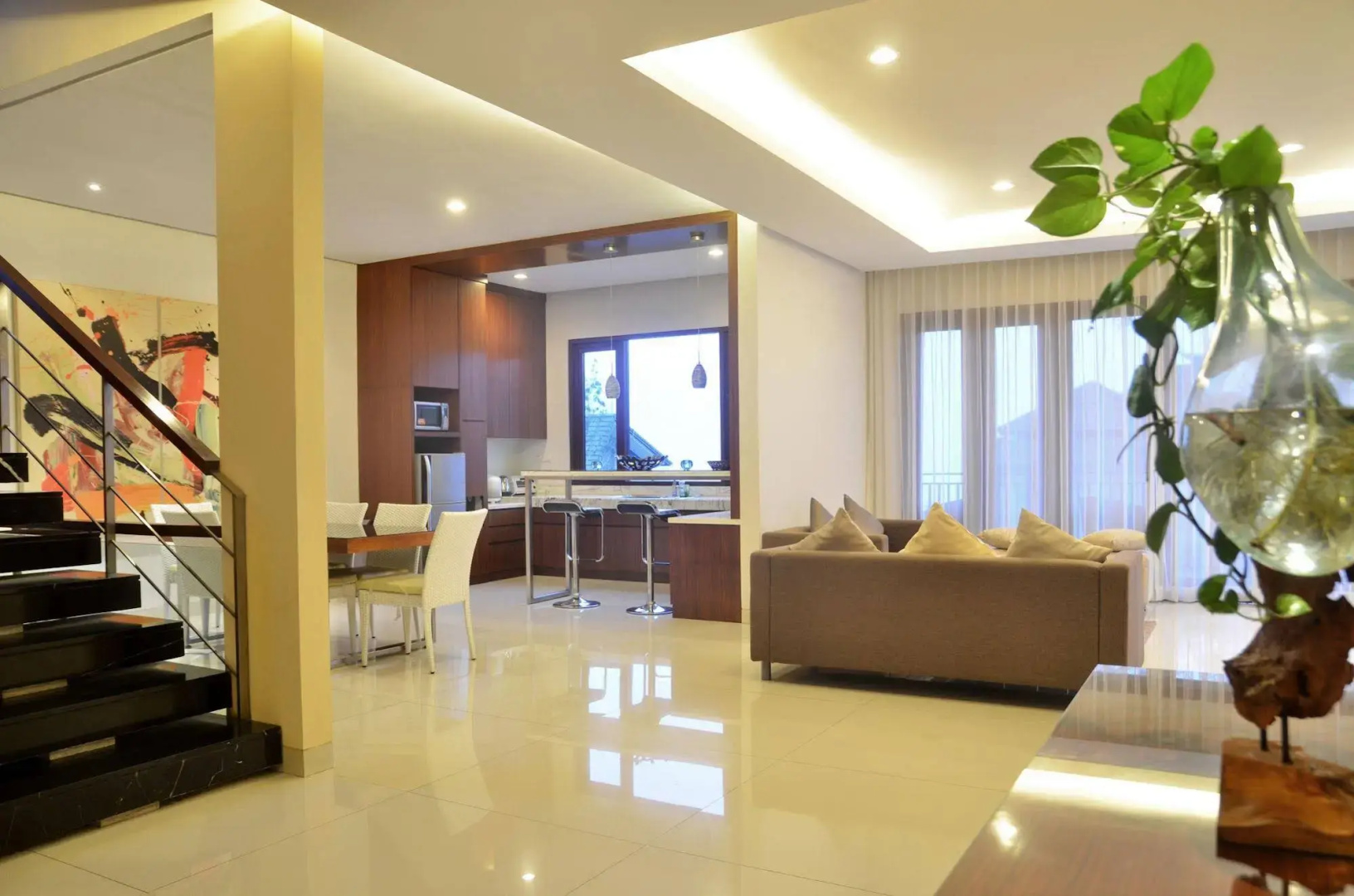 BreezeBlows City View 5BR with Pool + Familly Room