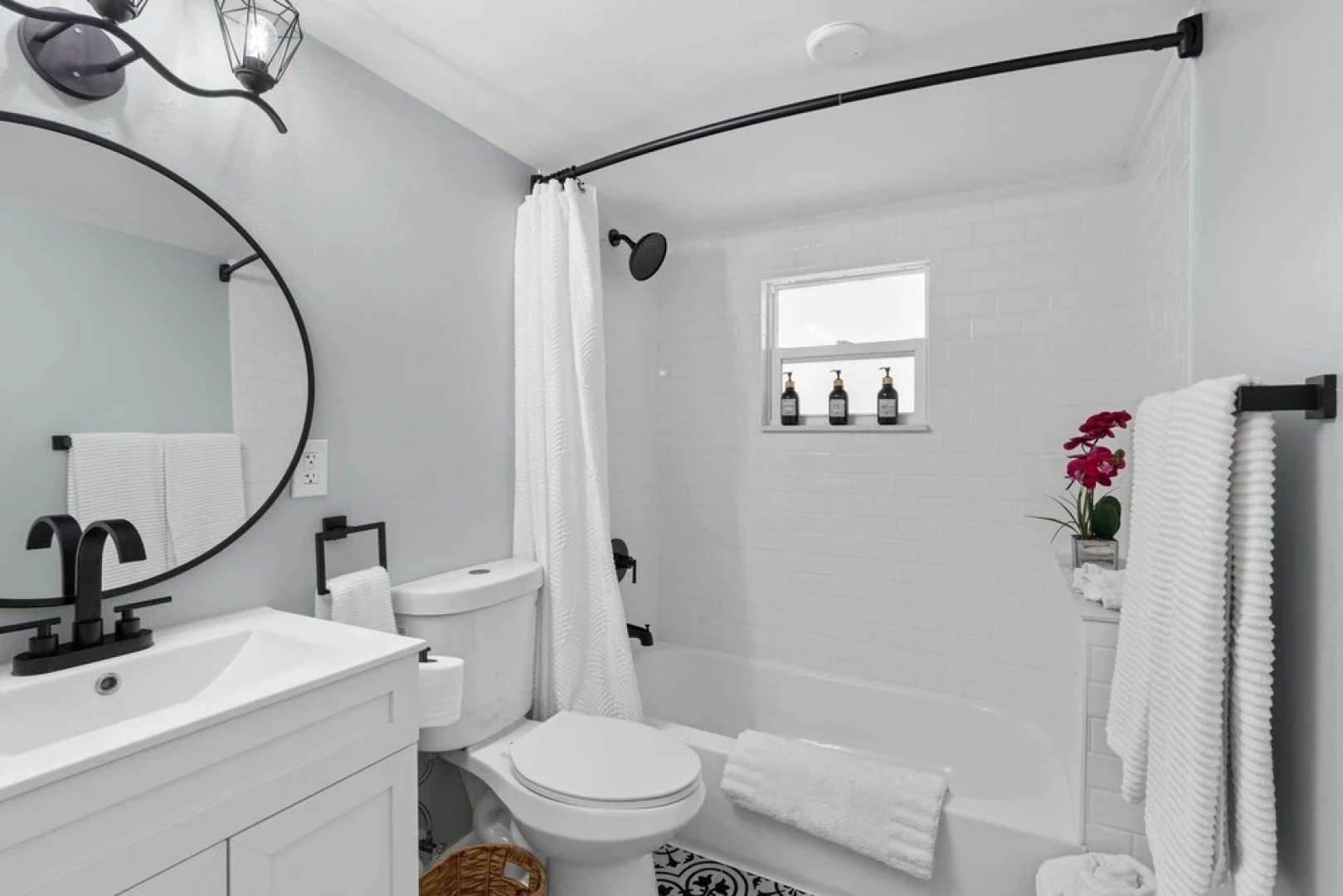 4 Mi to Dtwn: Jensen Beach Cottage