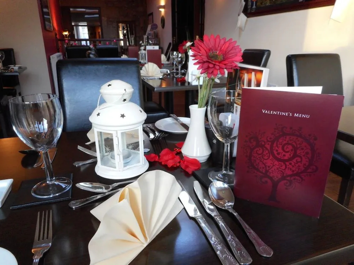 The Robertson Arms Hotel