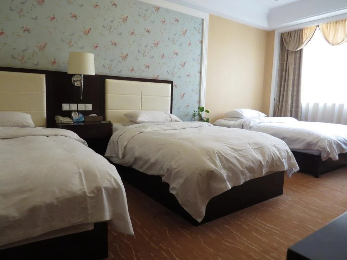 Inzone Galand Hotel Taian
