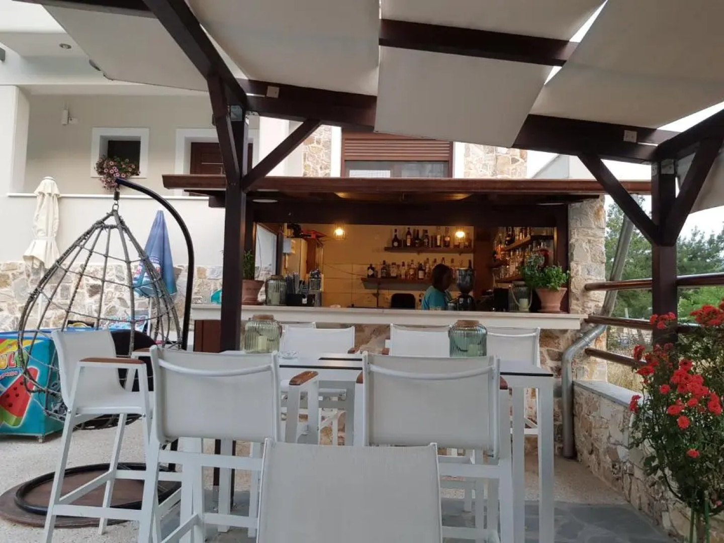 Hatzoudis Luxury Suites