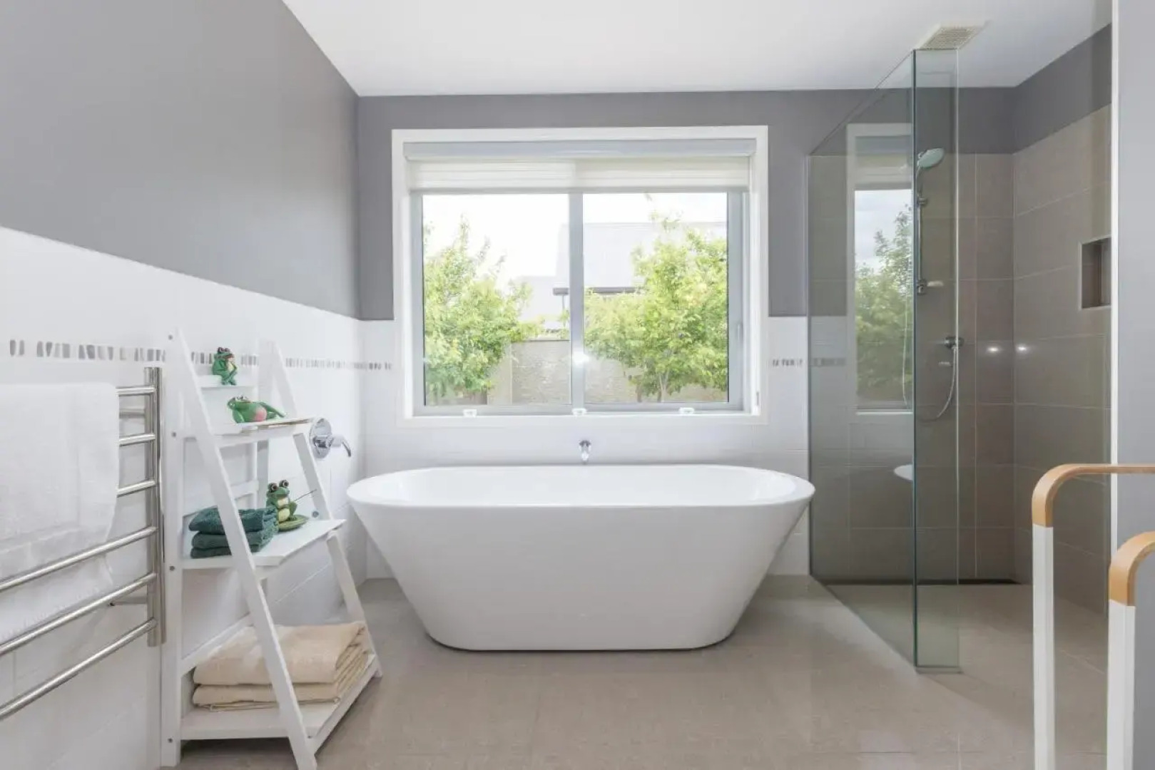 The Lakehouse - Cromwell Holiday Home