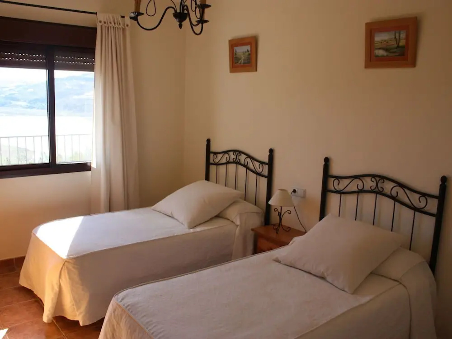 Modern Cottage in Viñuela With Swimming Pool