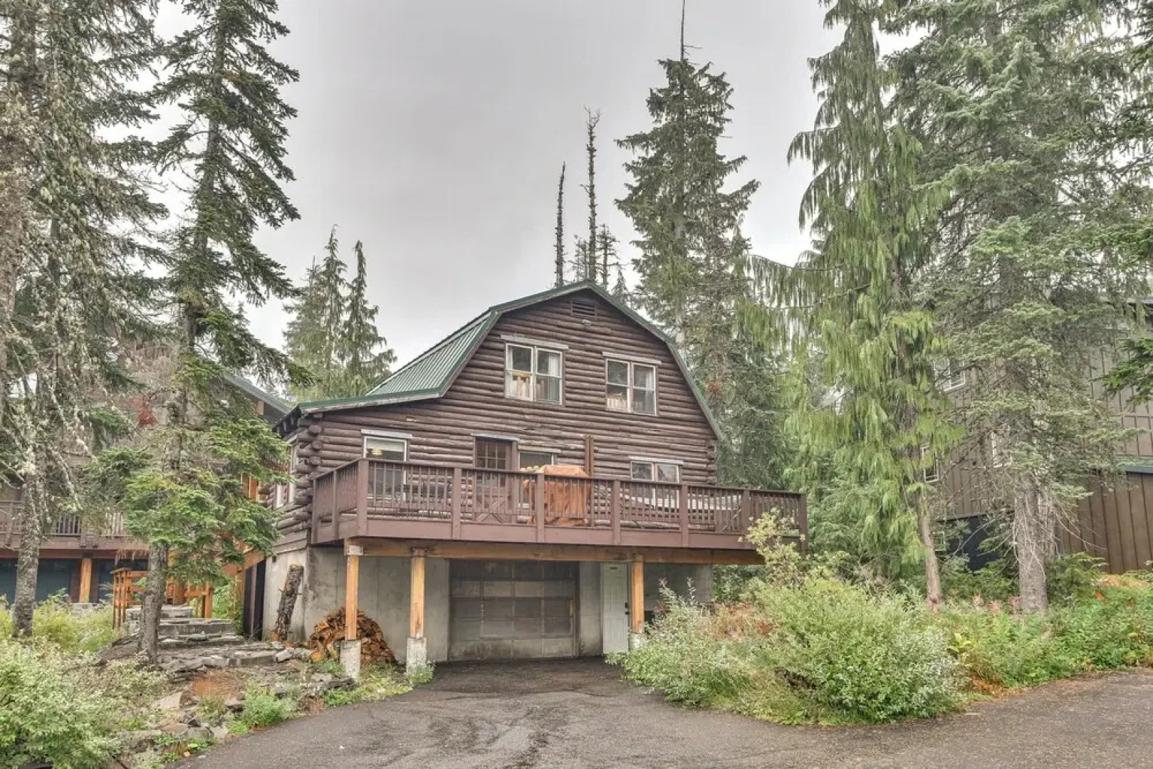 Rustic Government Camp Cabin w/ Mountain Views!