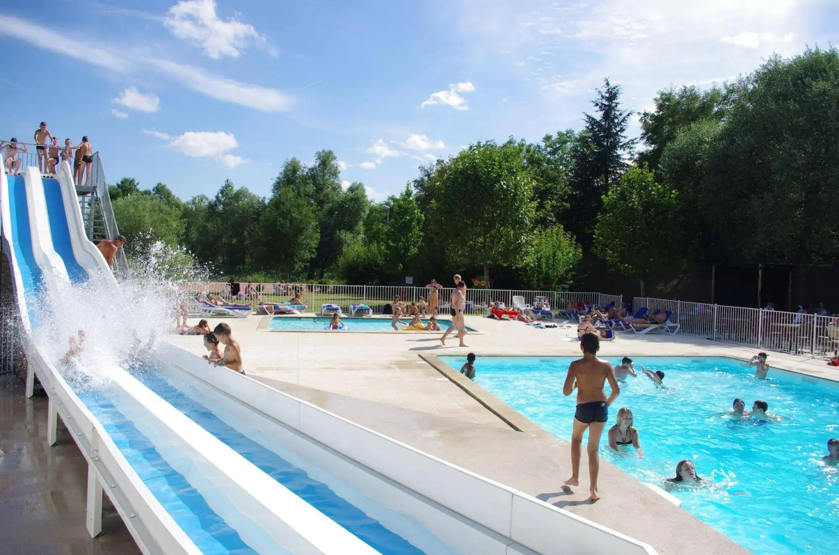 Camping Les Portes Du Beaujolais