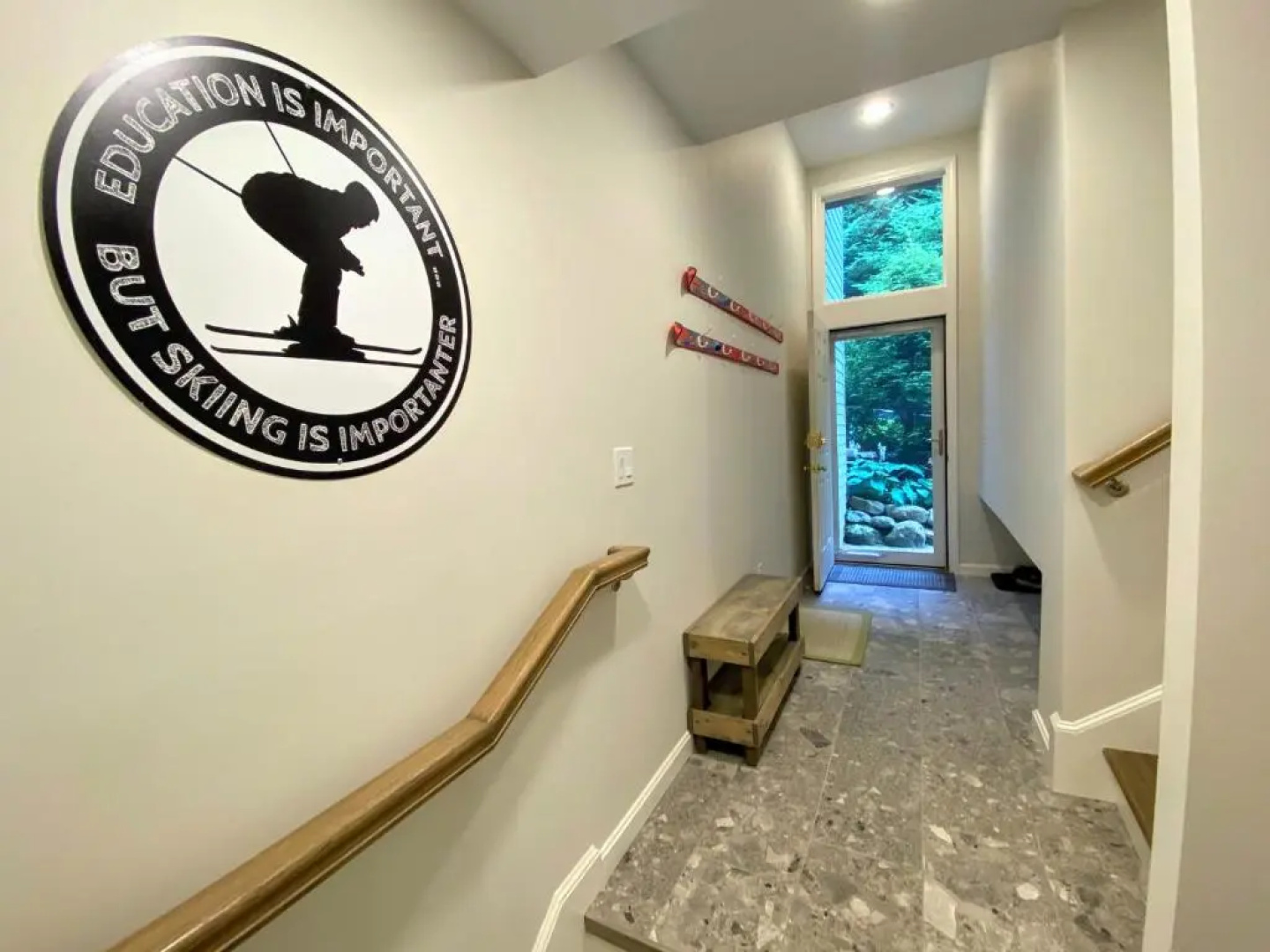R7 Ski-in Ski-out Bretton Woods Townhome on 2-mile home trail Mt Washington views