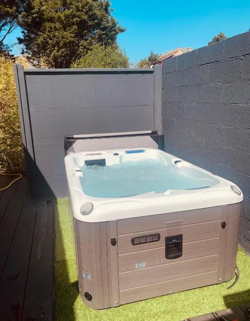 Appartement Bel Air - Terrasse avec jacuzzi - Accès Piscine