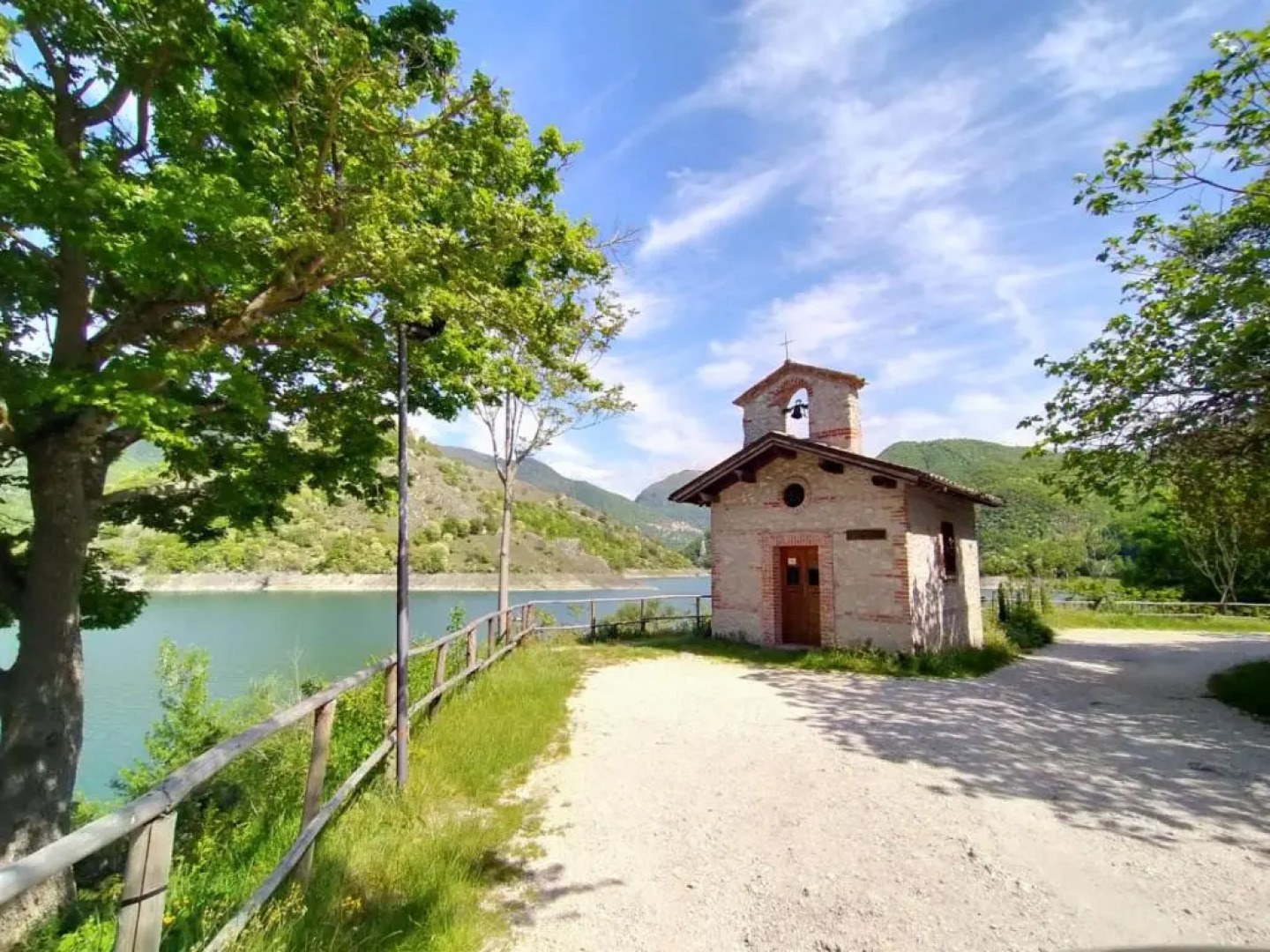 Village on the Lake "Casa Vacanze Vista Lago" Wifi 100 Mbps