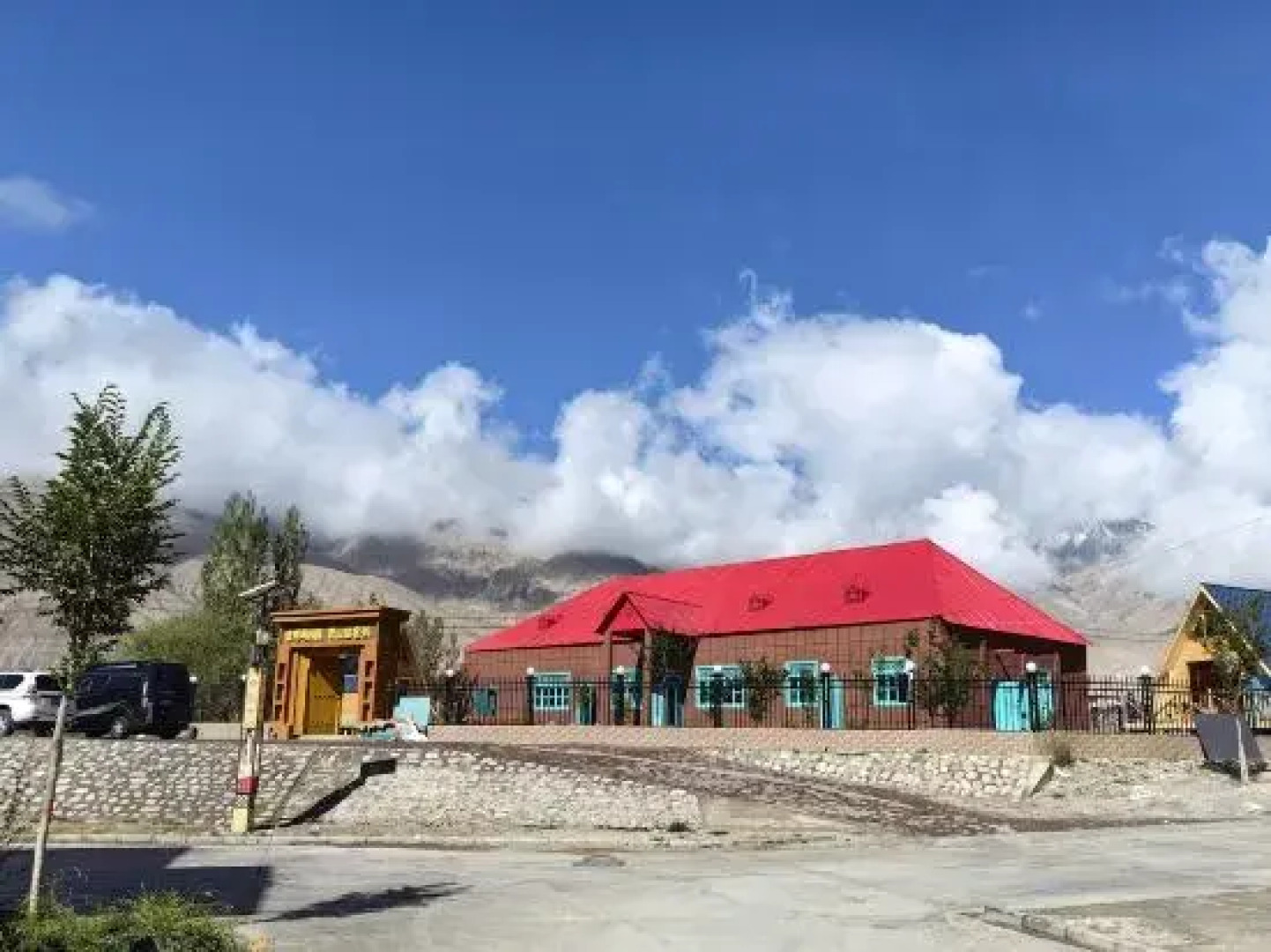 Jiming Four Country Hotel