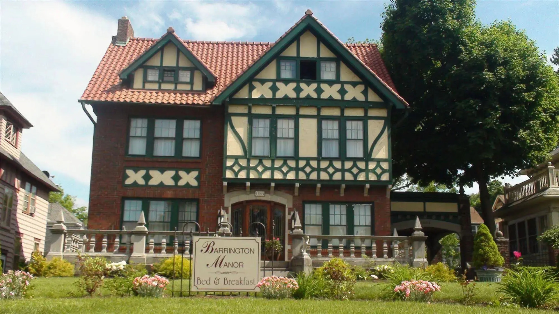 Barrington Manor Bed and Breakfast