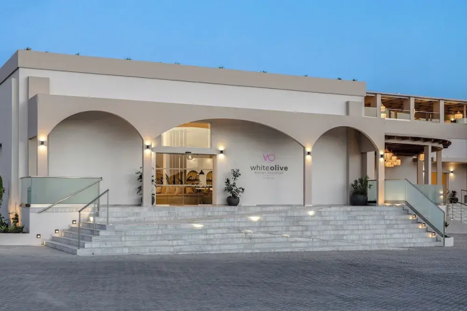 White Olive Marine Aquapark