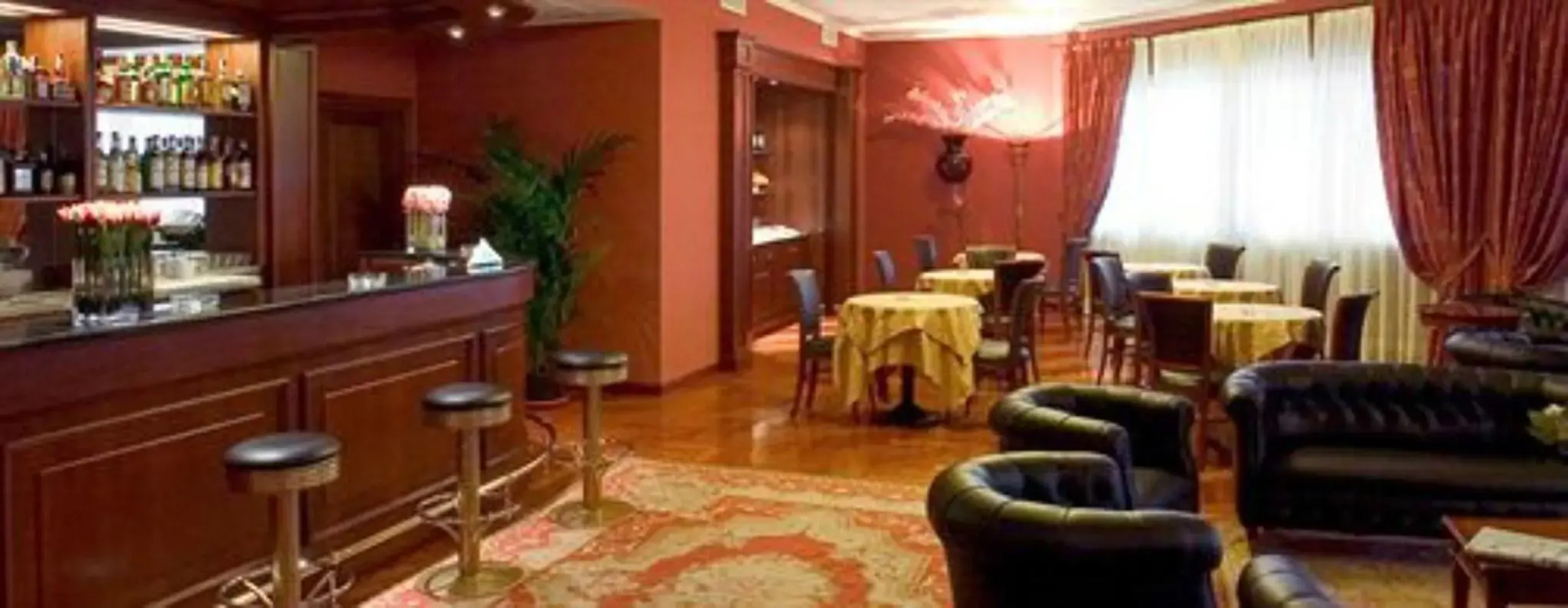 Maxim Hotel