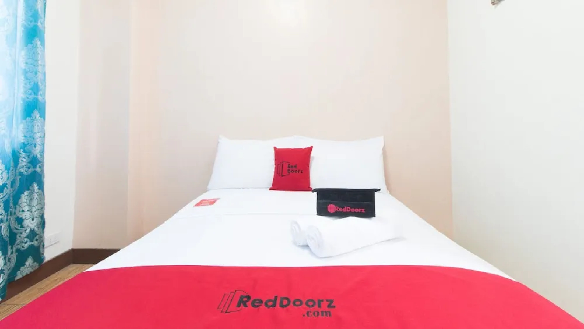 Zdb Condotel by RedDoorz