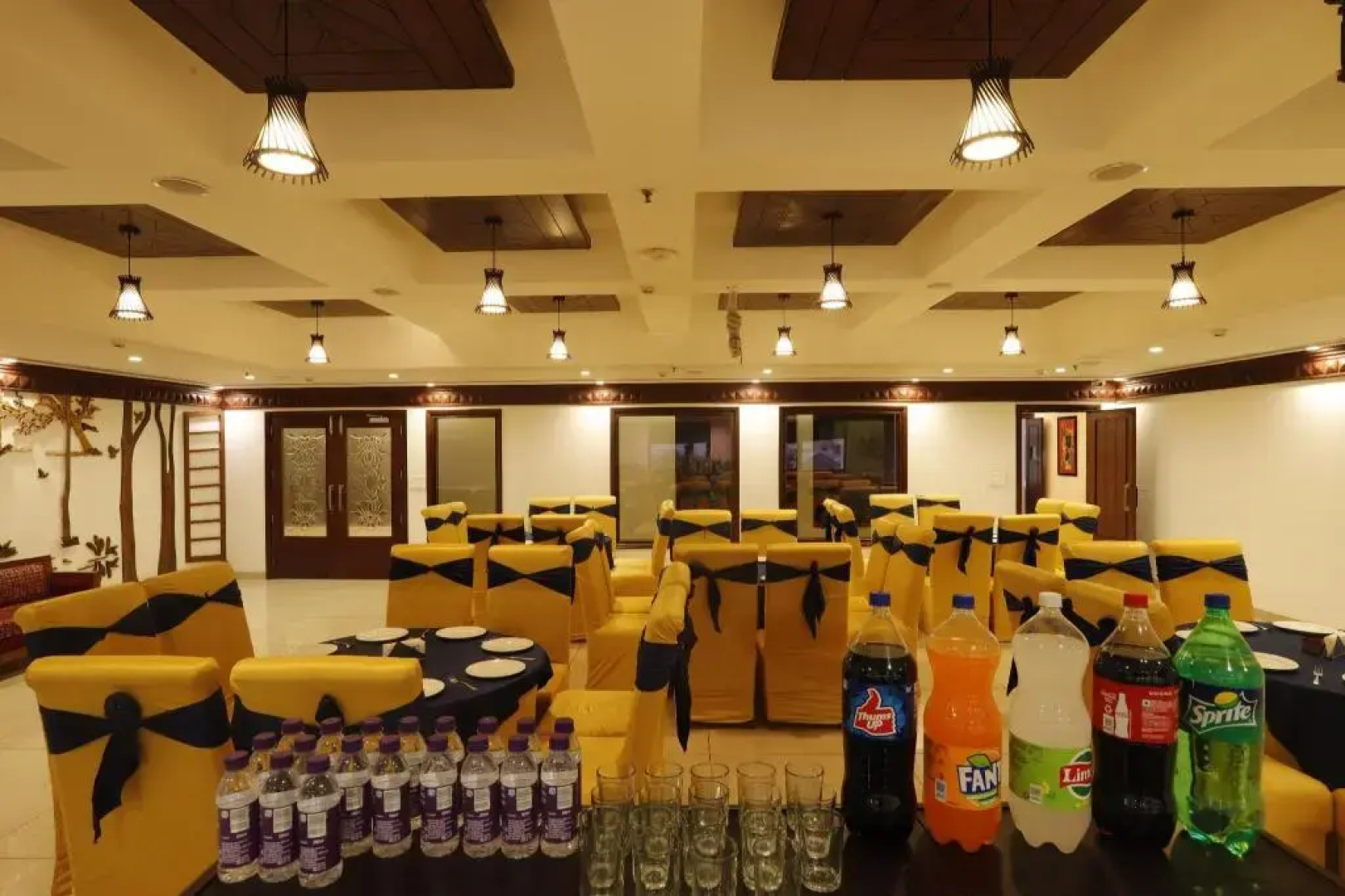 Hotel Saffron Leaf