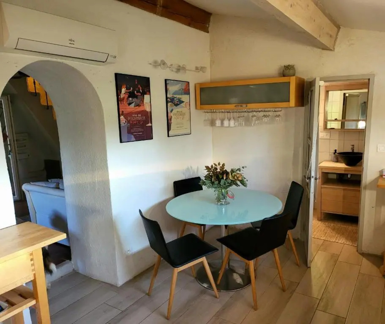 Gite domaine viticole, charmant, à 20' plages LESCLESDENICOLE