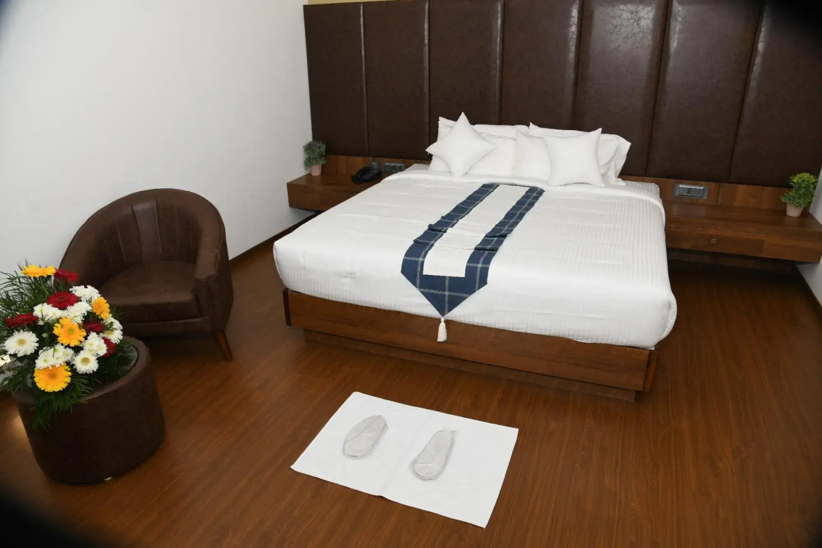 J P Airport Hotel