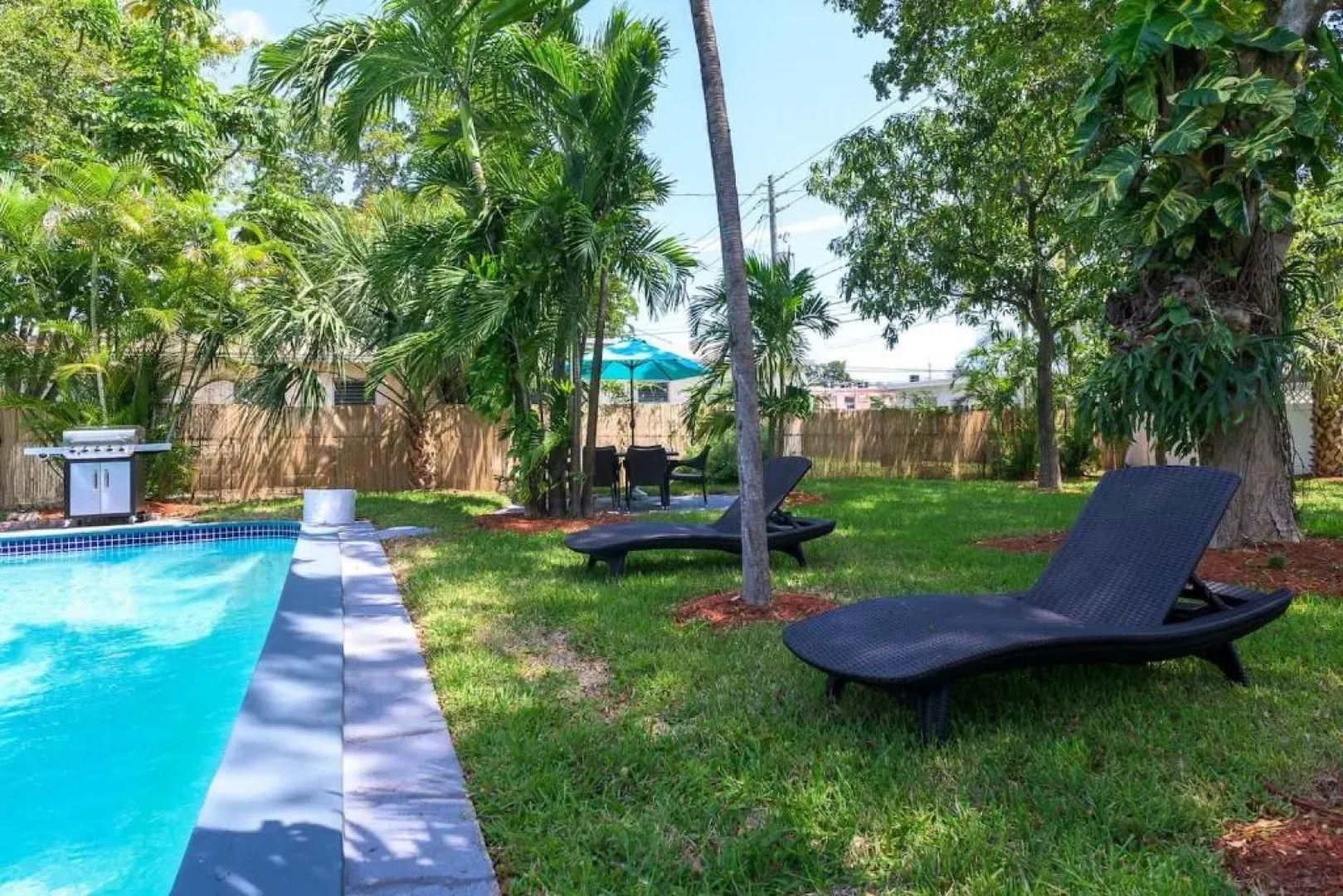 Tropical House 3 Bedrooms with Pool Oakland Park