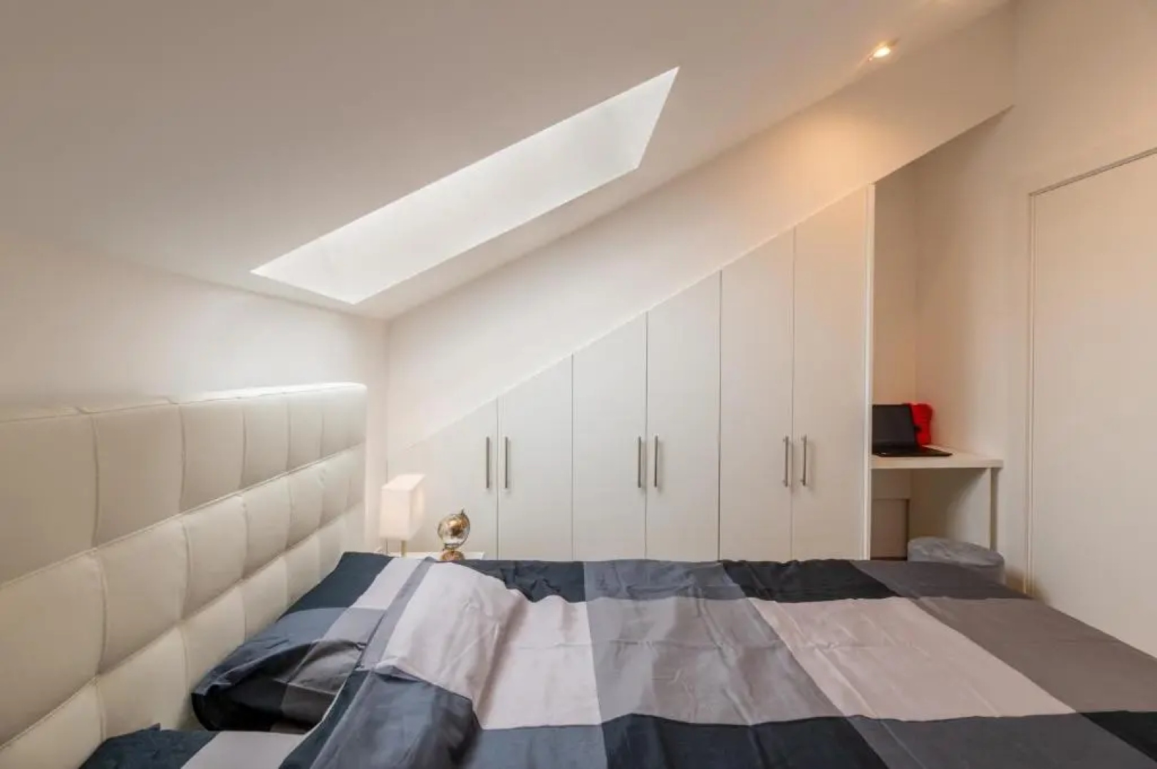 Apartments Adversarium