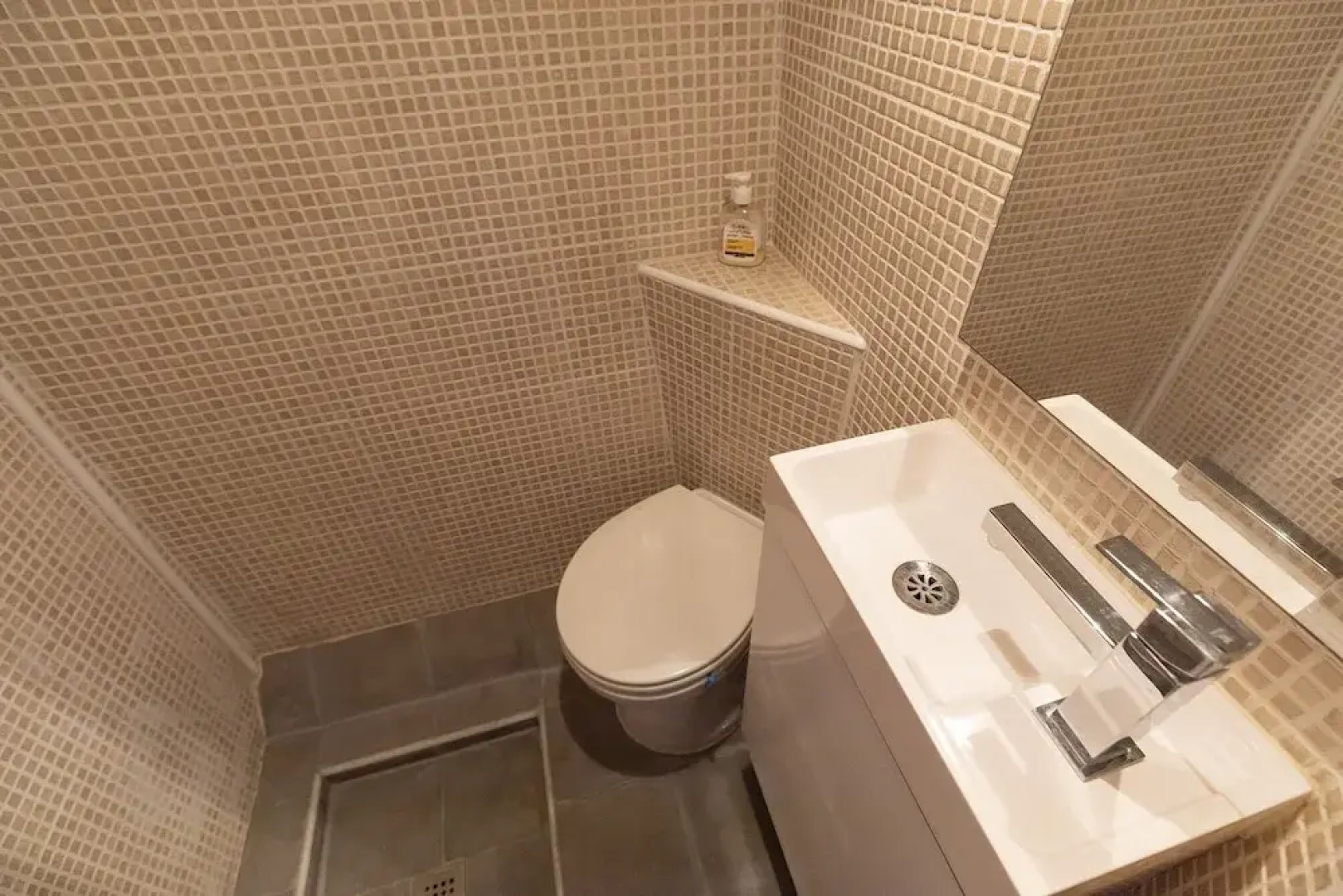 Luxury Boat in Port Forum