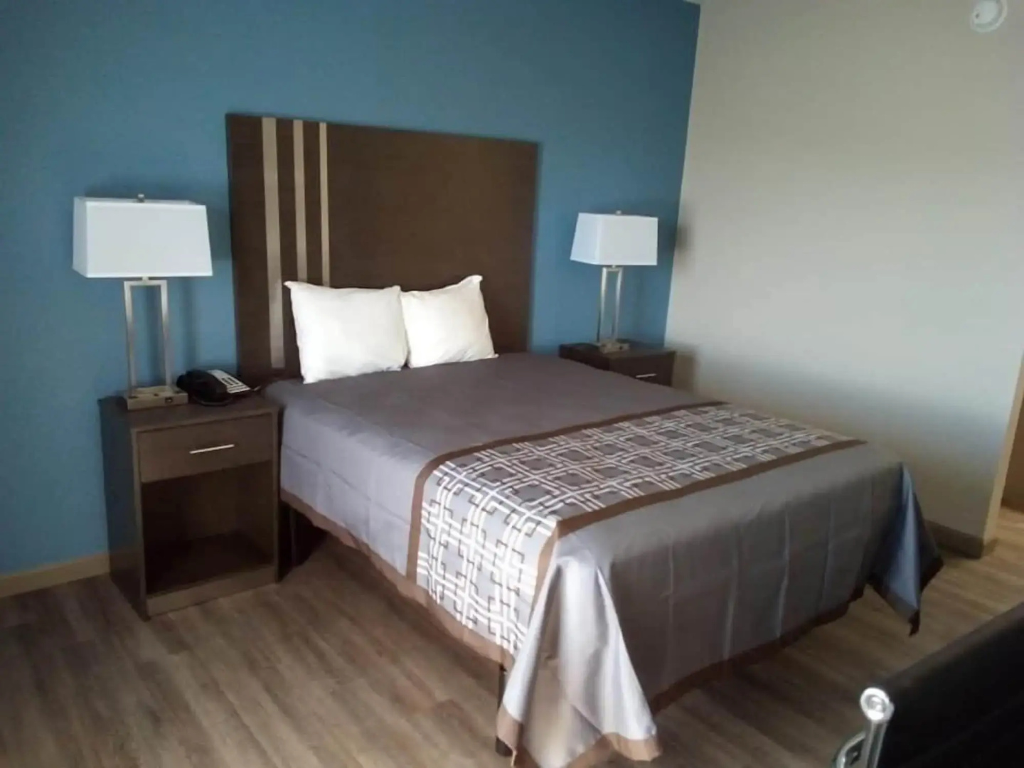 Motel 6 Burlington, NC