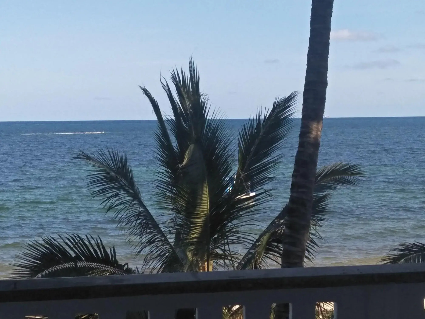 Travellers Beach Hotel & Club