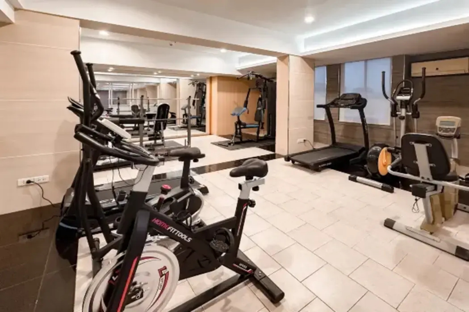 Golden Empire Suvarnabhumi Hotel