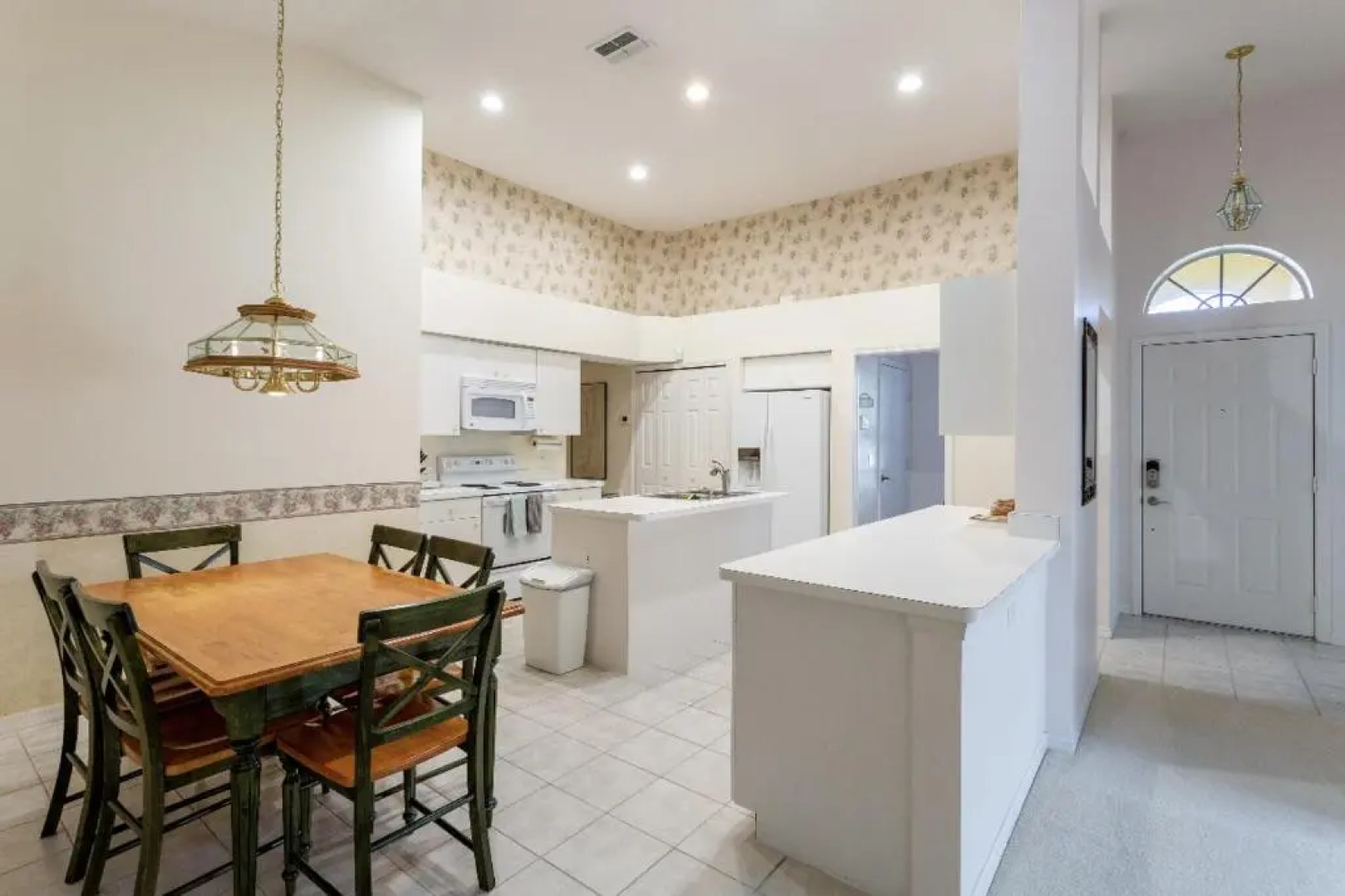 Serene & Attractive Heated Pool Spa Home