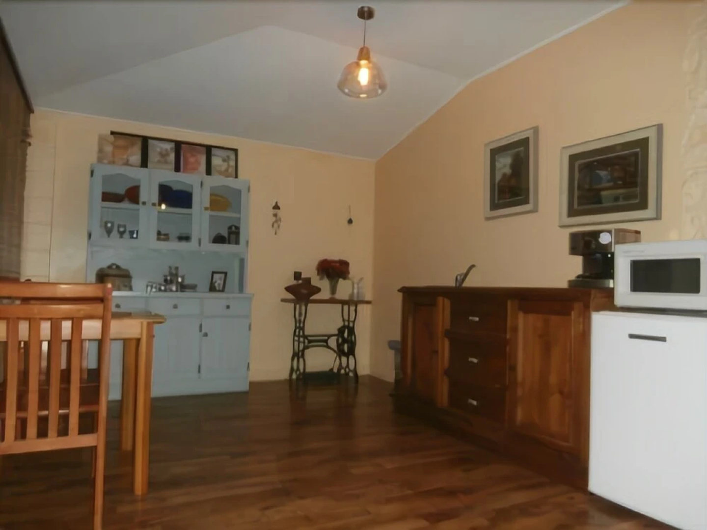 Chilverton Cottages & Restaurant
