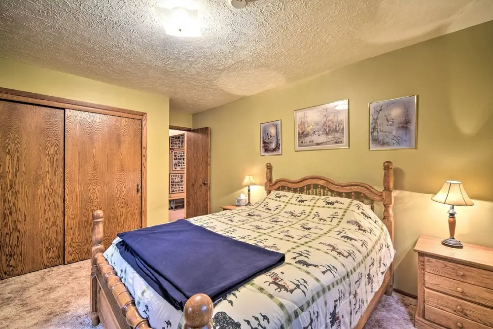 Cozy Hayward Cottage w/ Dock & Lakefront View