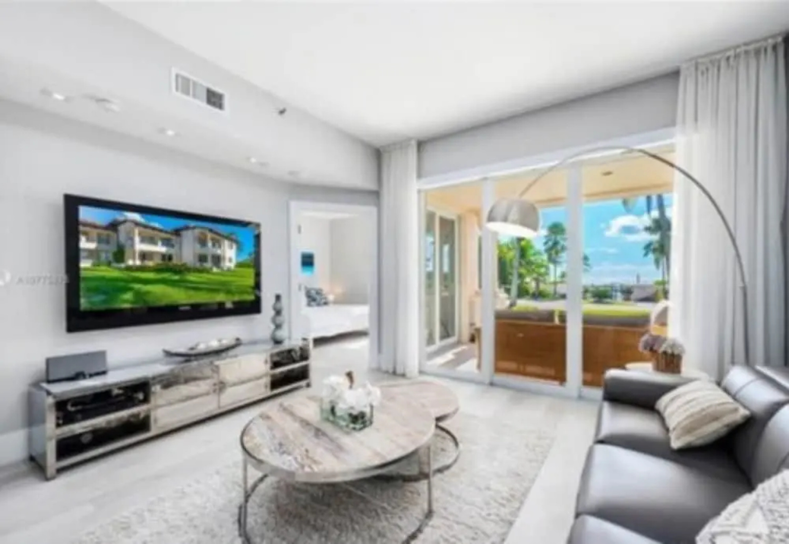 Beautiful Exclusive Fisher Island 3 En-suite Bedroom Apartment With Ocean and Pool Views 6 Guests