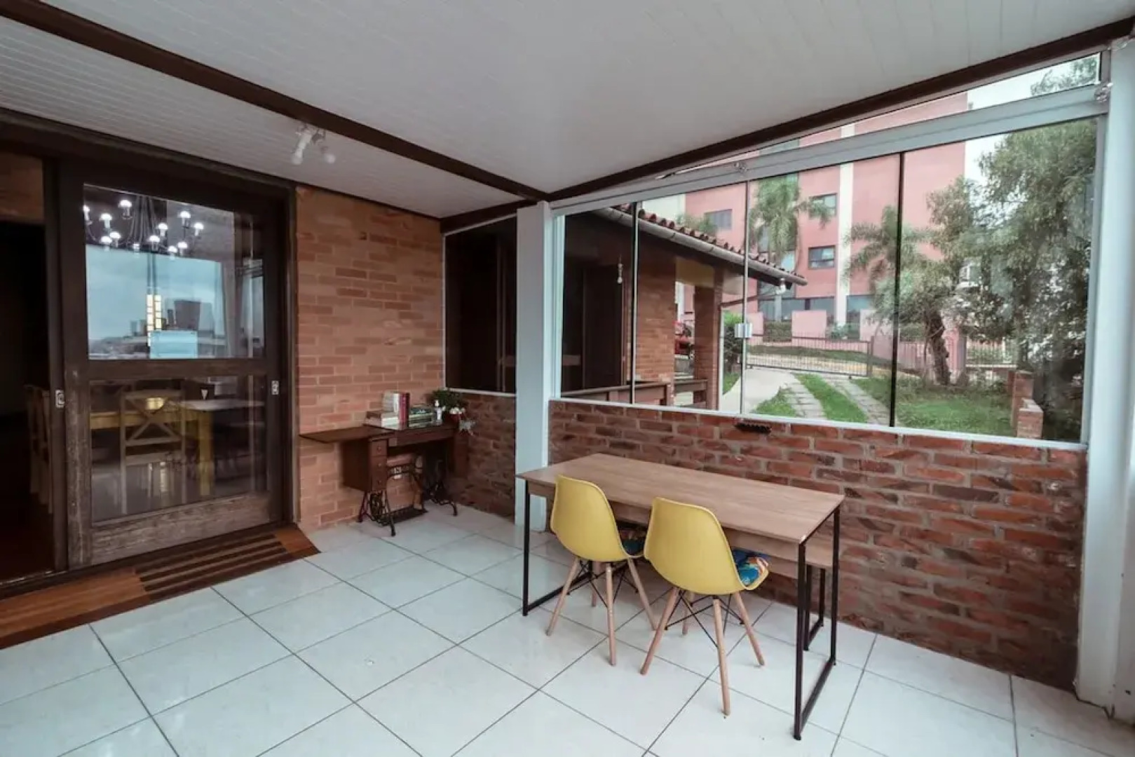 Tima Casa Ampla em Localiza o Privilegiada