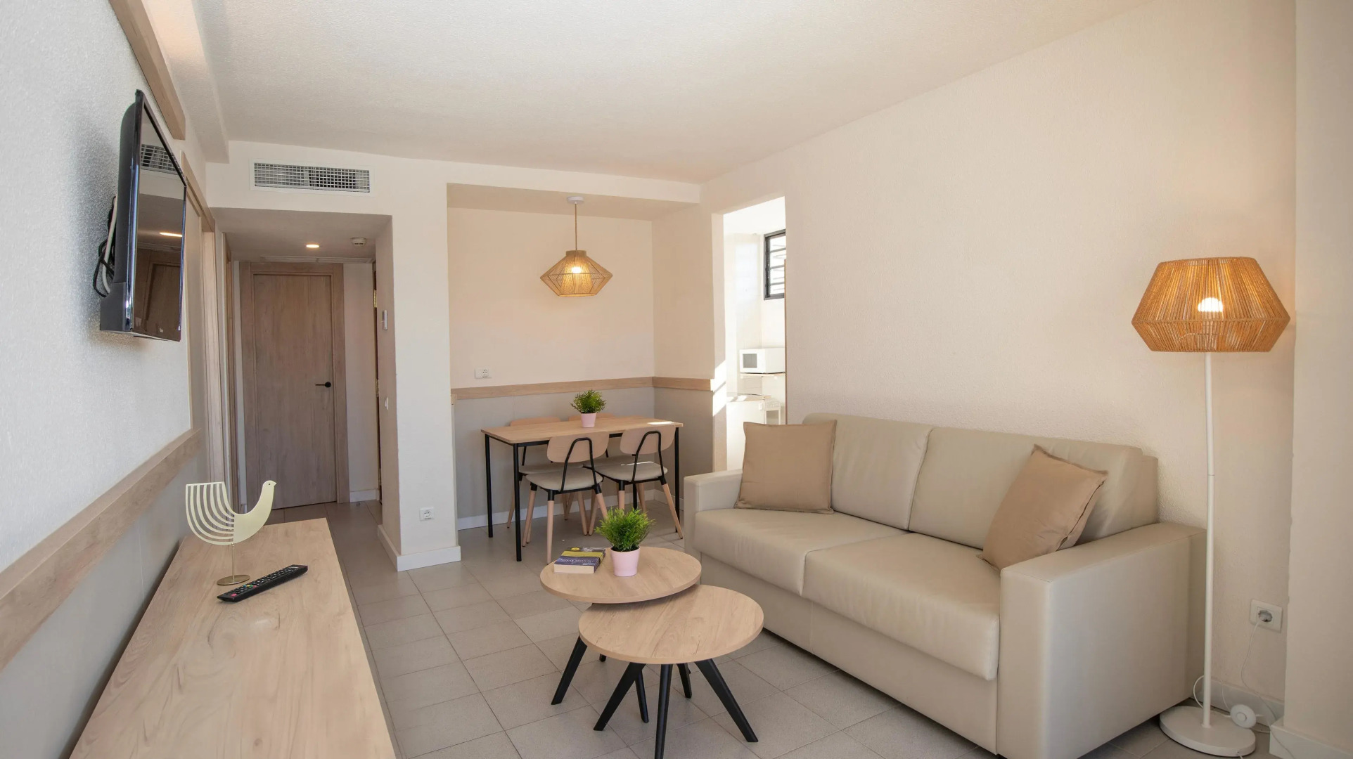 Dynastic Rooms Apartments