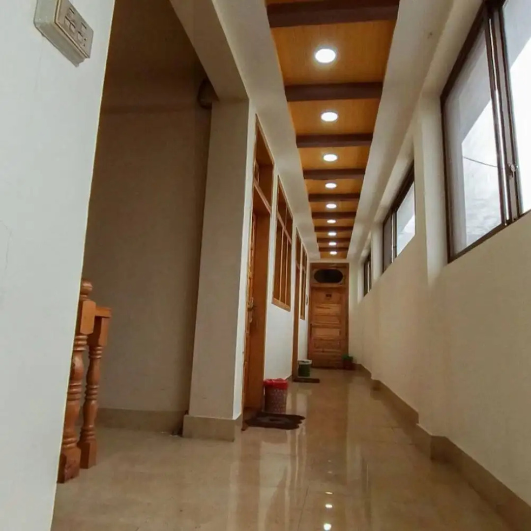 Paradise Hotel And Restaurant