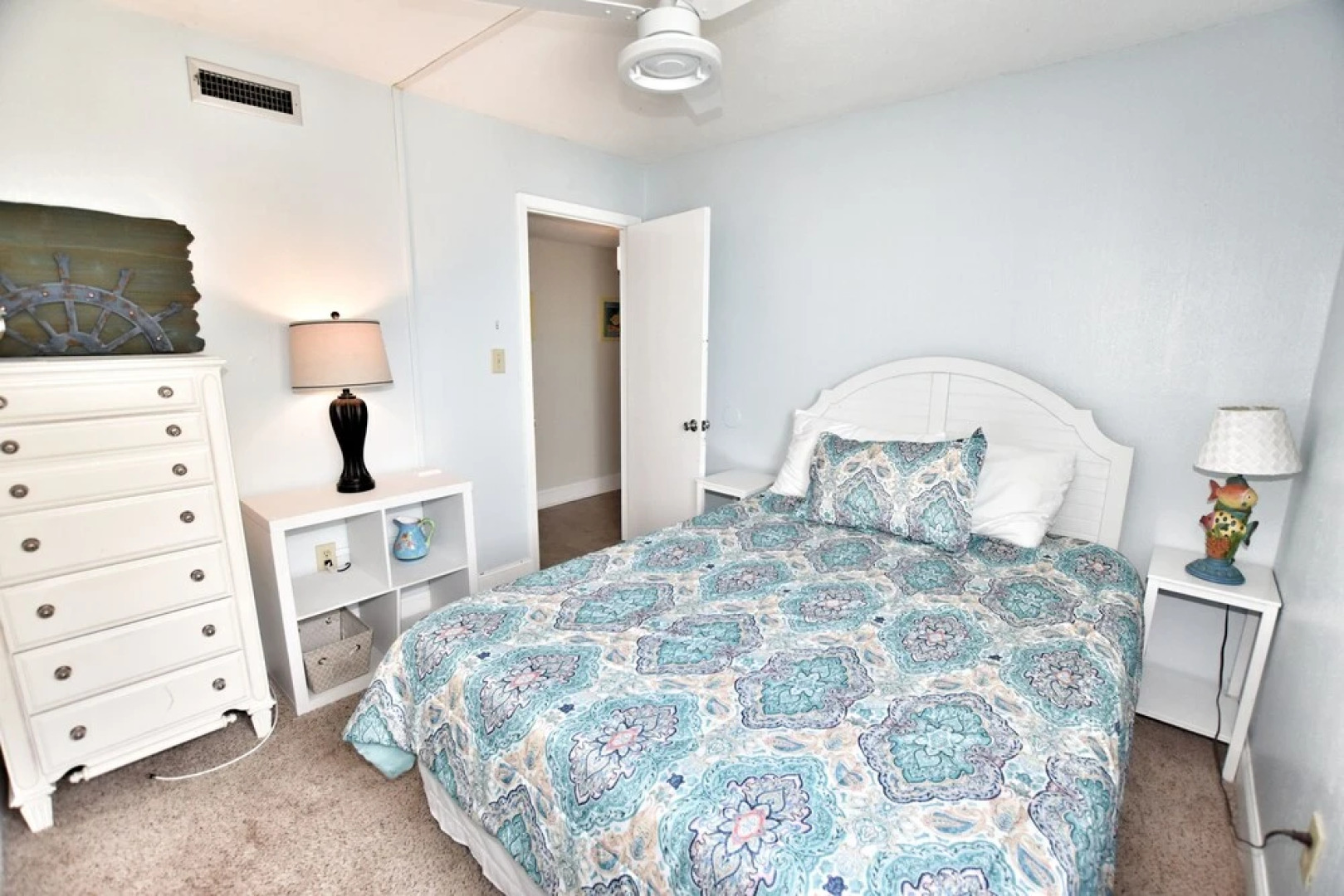 Waters Edge Resort, Unit 701, 1012 Waccamaw Drive 3 Bedroom Condo by Redawning