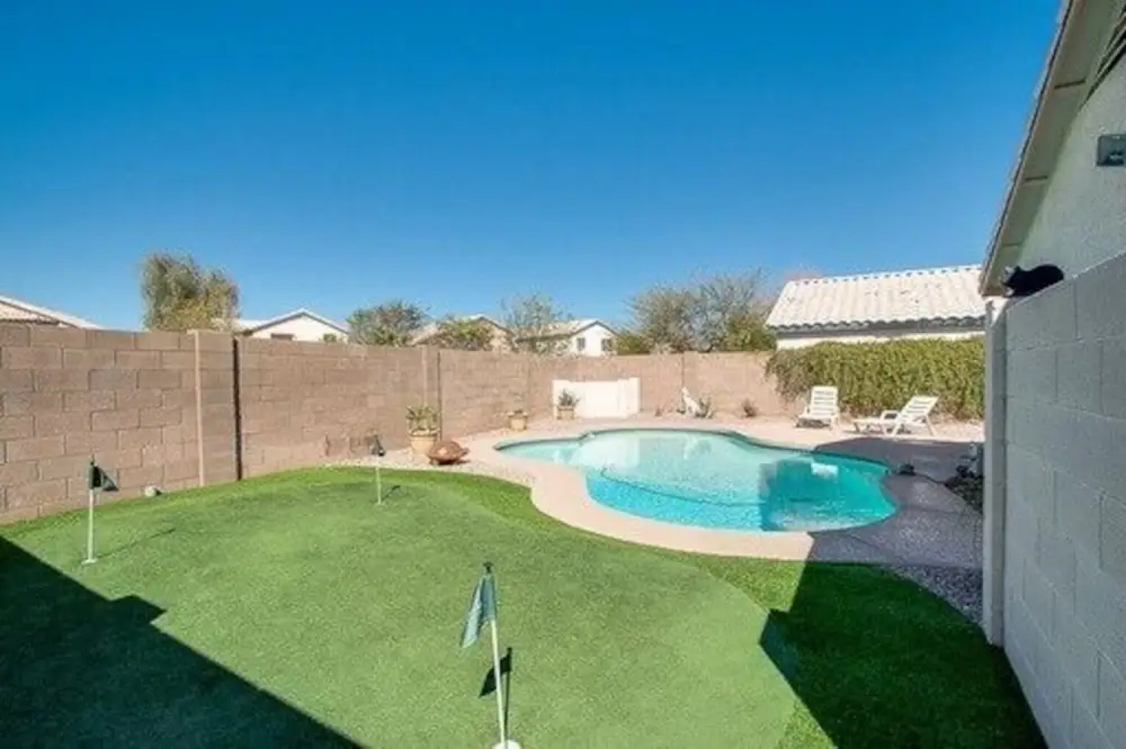 Ironwood - 3 Br home by RedAwning