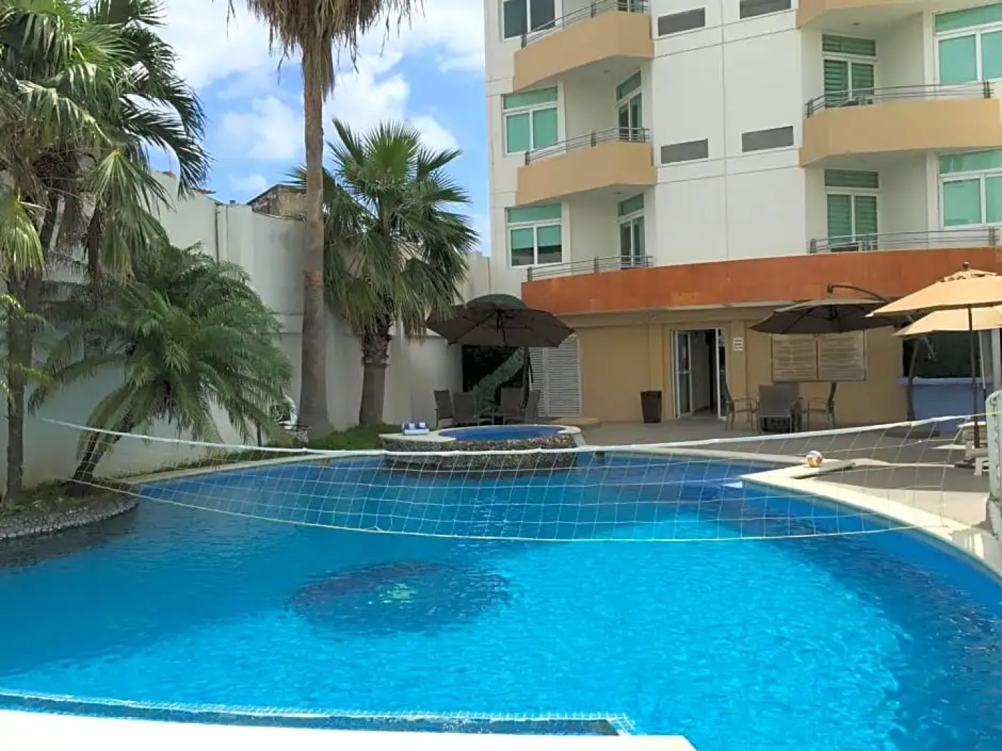 Angeles Suites Hotel