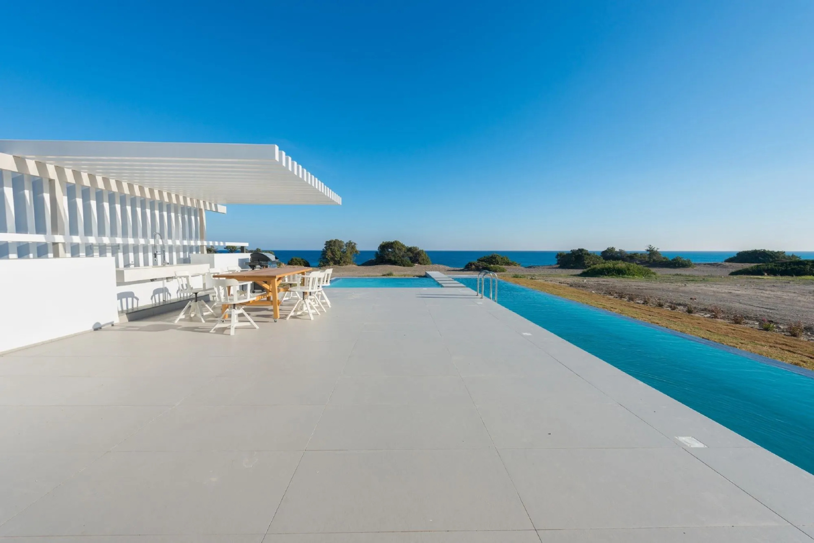 Albatross Beach Front Villas