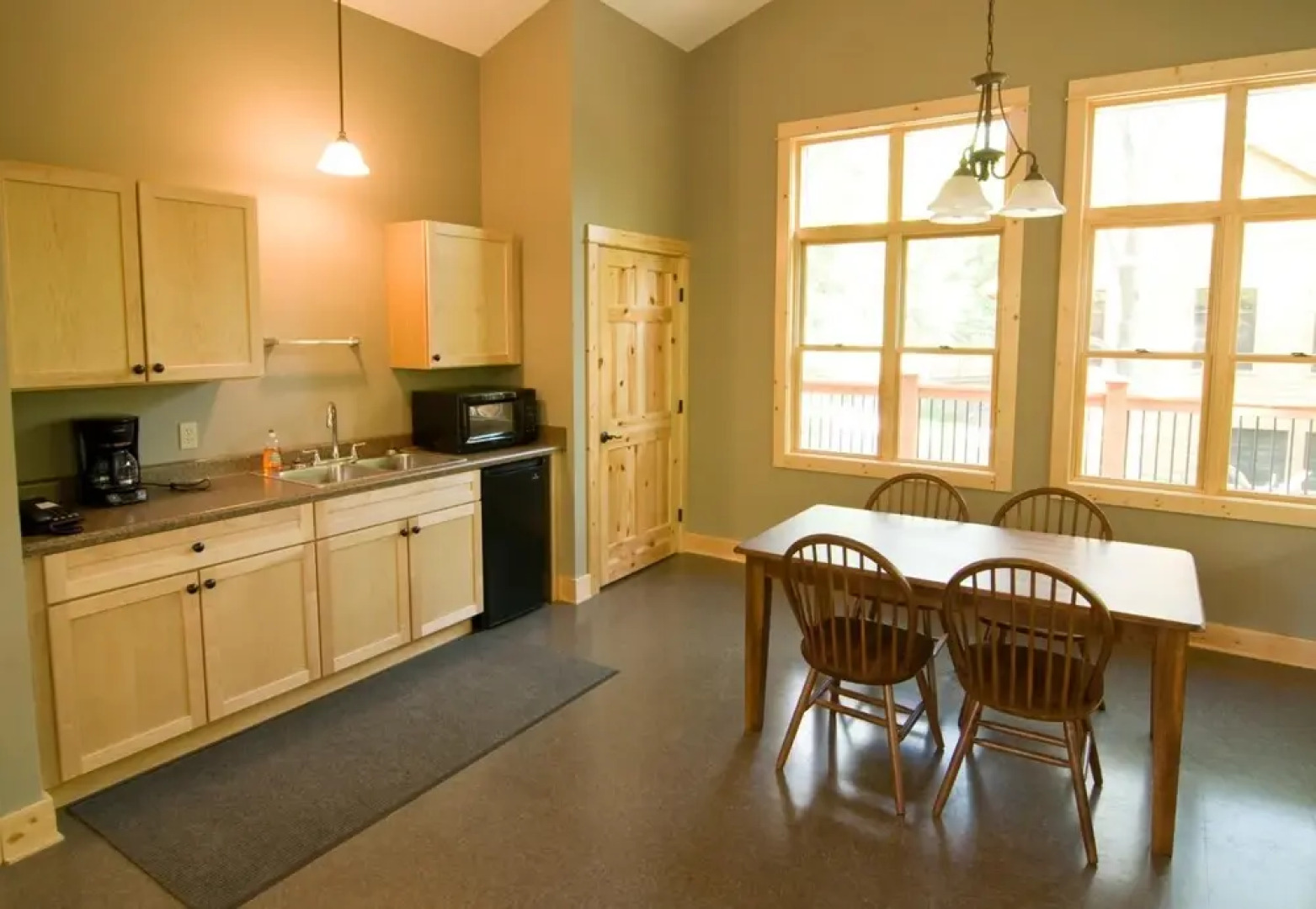 The Rockwell Lake Lodge, A Cobblestone Hotel