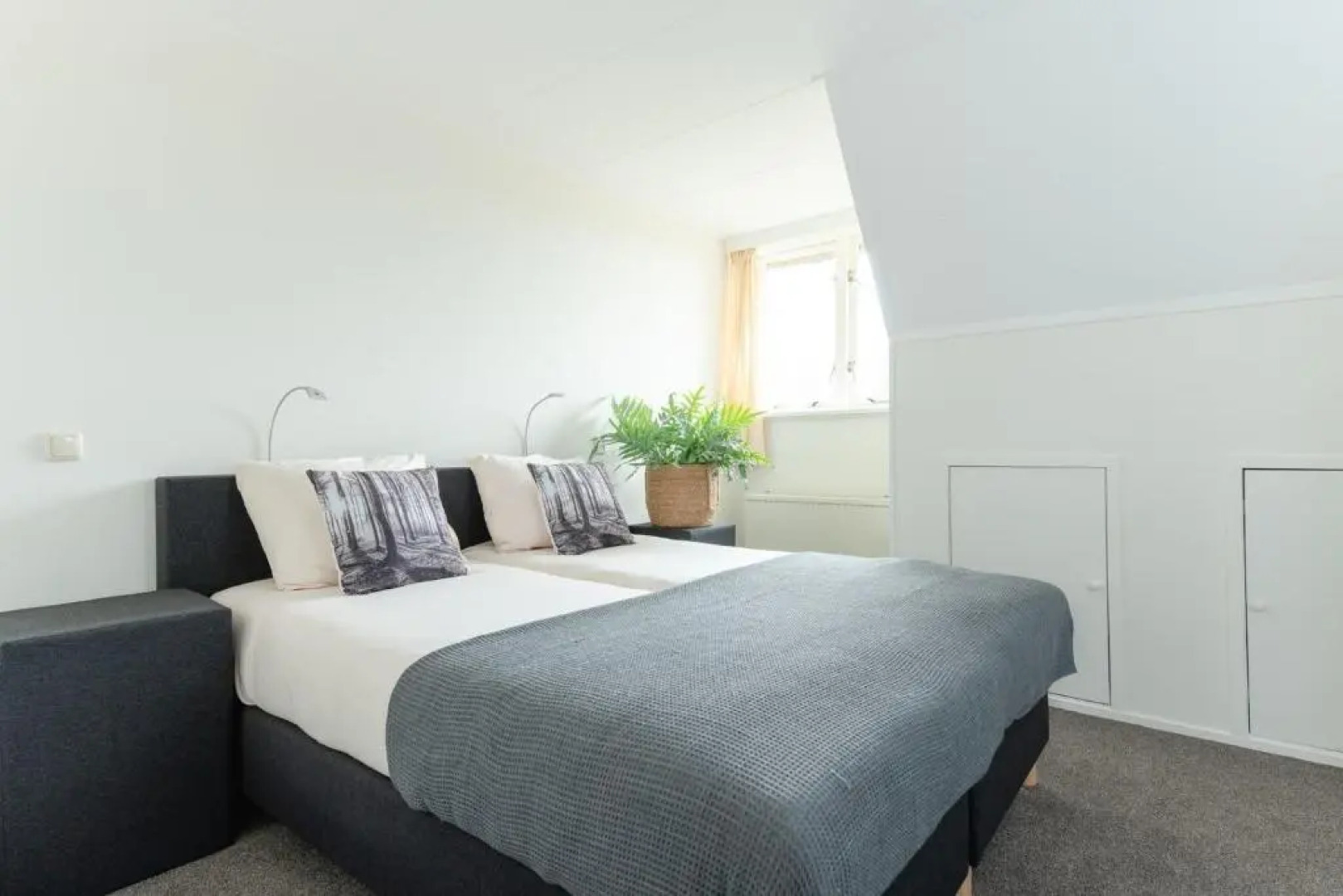 Luxury group accommodation for 14 people