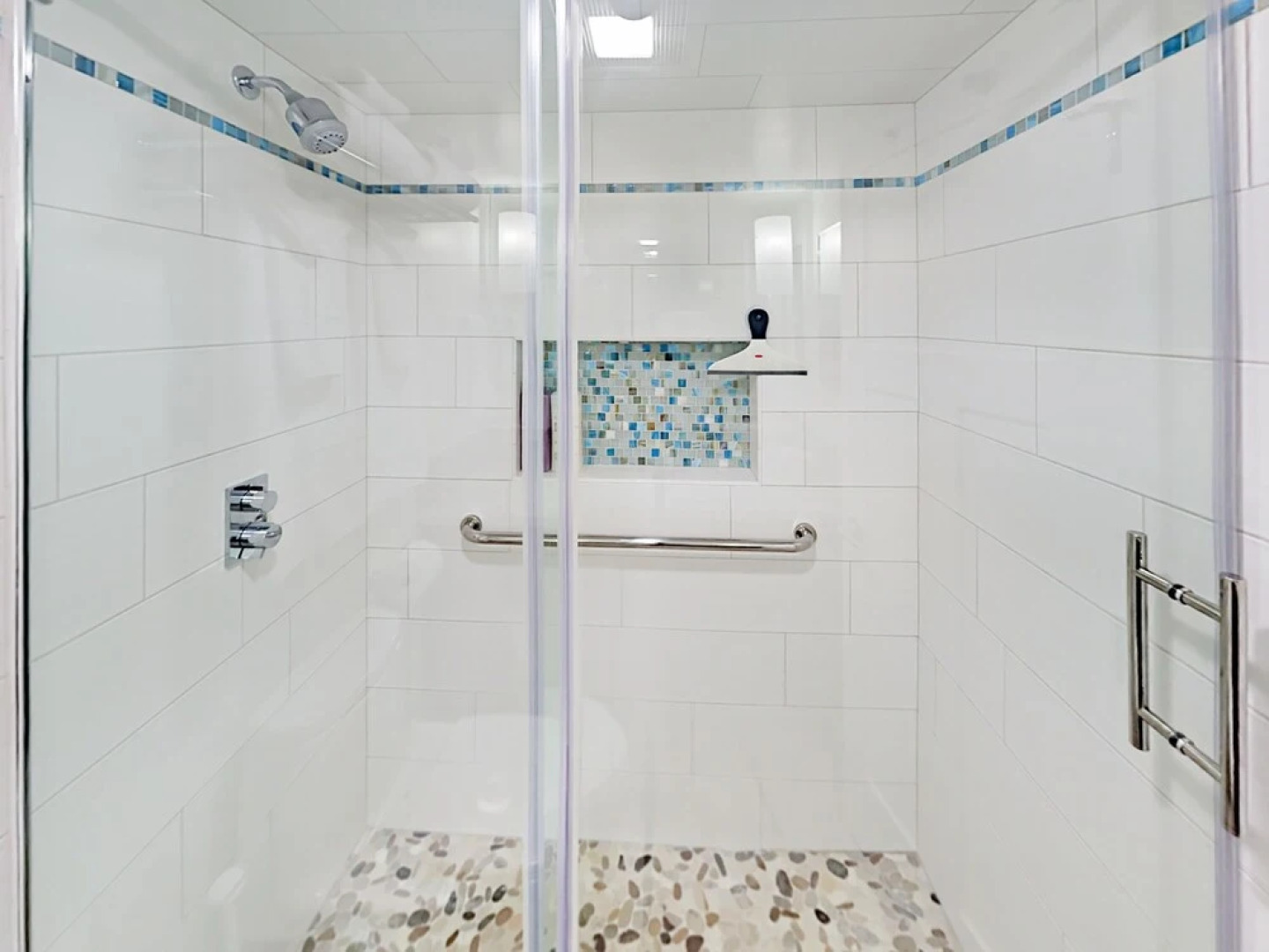 Top-Floor Unit Unit #302 - 2 Br Condo