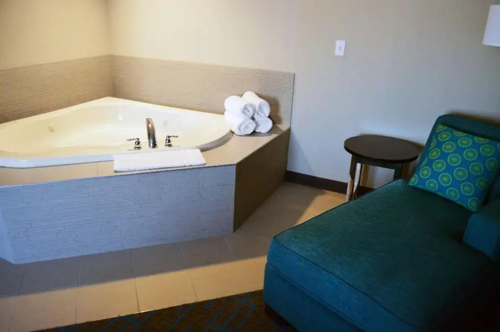 Holiday Inn & Suites Syracuse Airport - Liverpool by IHG