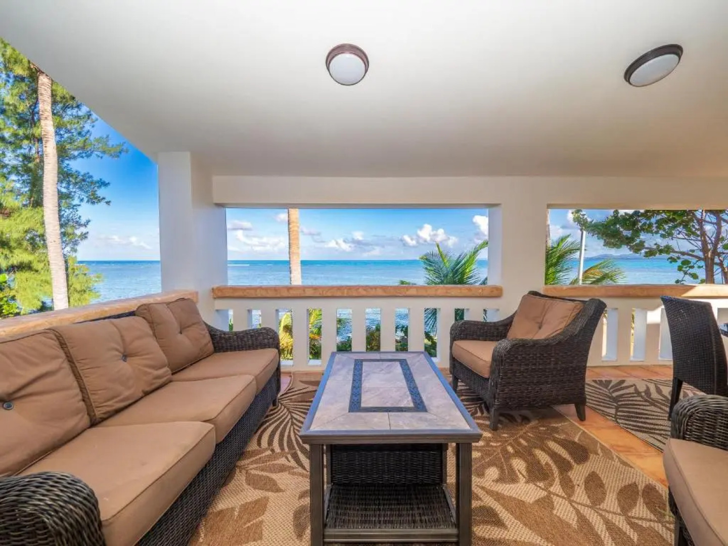 Newly Renovated 8 Bedroom Ocean Front Villa with Pool
