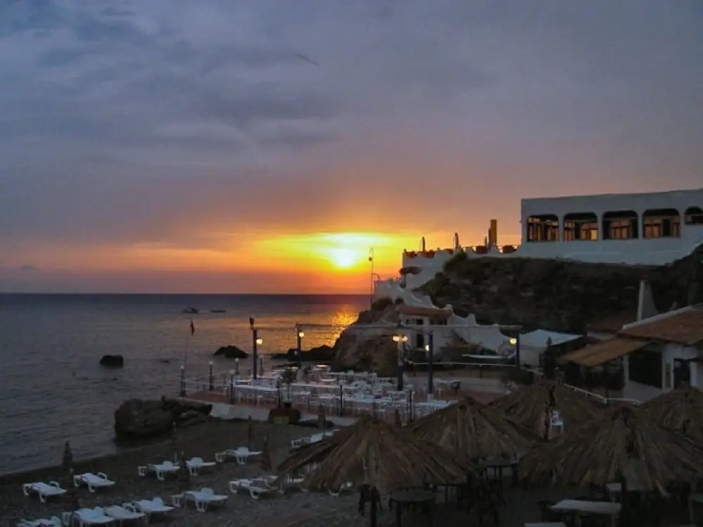 Cirucco Bay Hotel & Camping