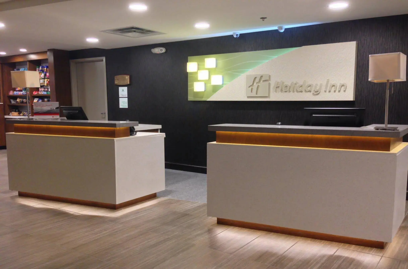 Holiday Inn Milwaukee Riverfront by IHG