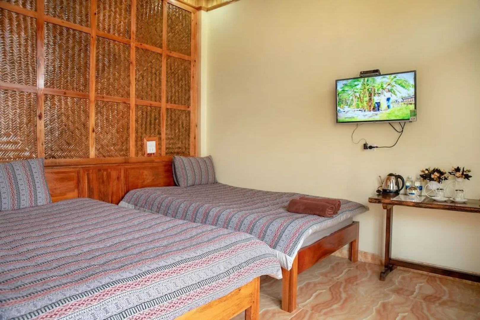 Muong Hoa River View Homestay